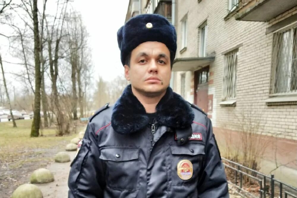 Сотрудники полиции санкт петербург. Исламов наиль николаевич. Чихинбаев наиль. Полицейский отдел. Марата 79 28 отдел полиции.