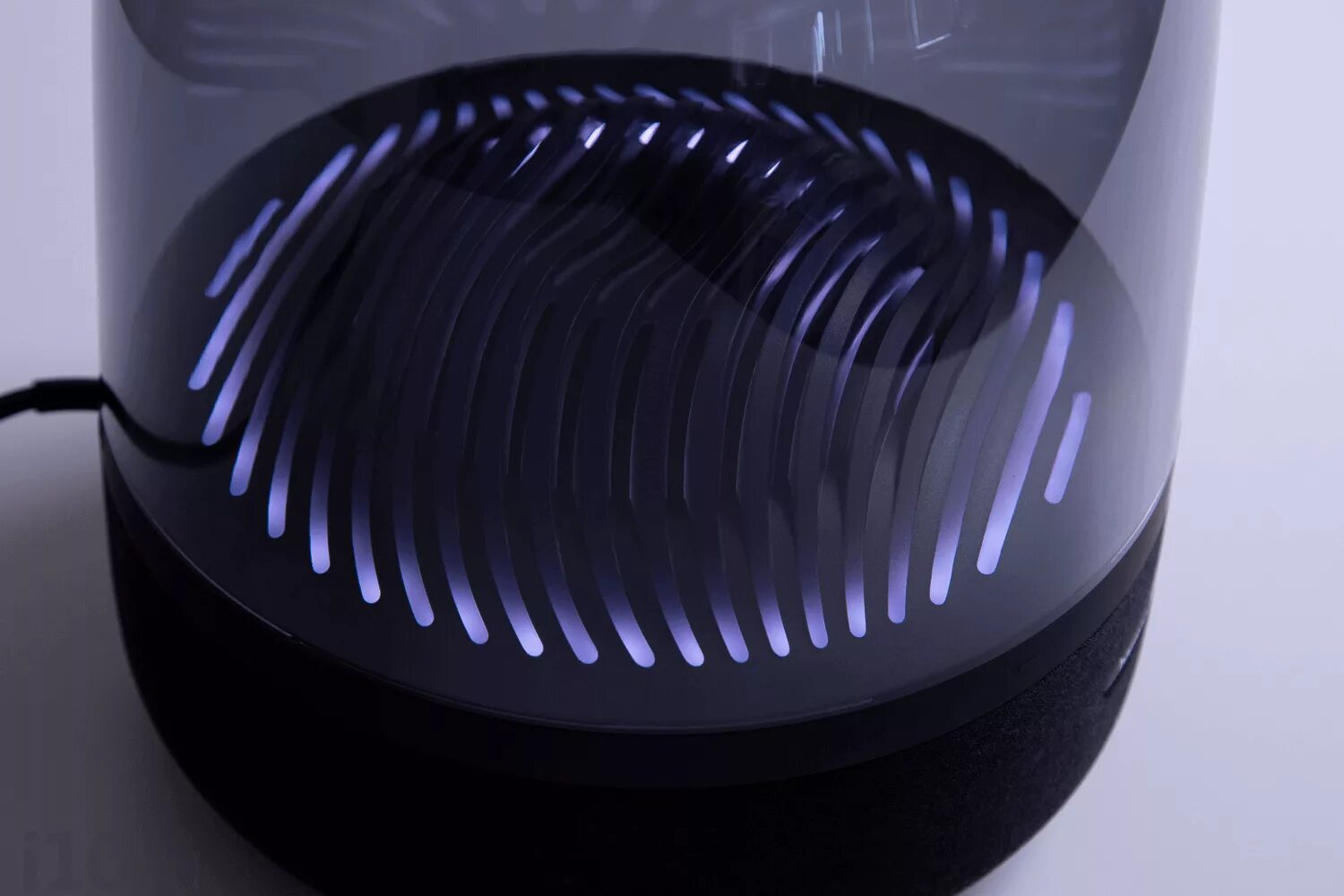 Kardon aura studio 4. Kardon aura studio 4