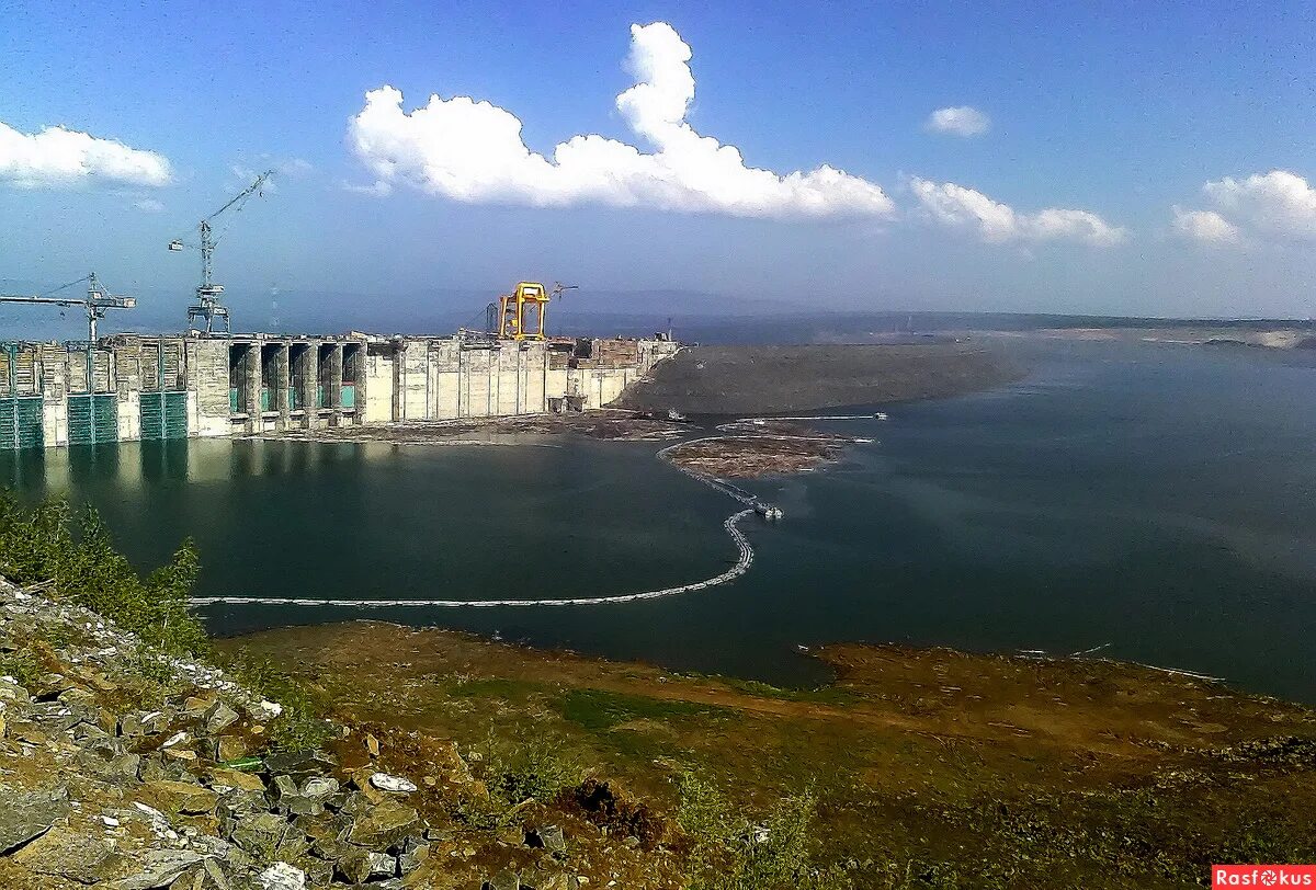 богучанская гэс кодинск. крупные гэс на ангаре. плотина братской гэс. гэс ангара усть илимск. усть-илимск дамба.