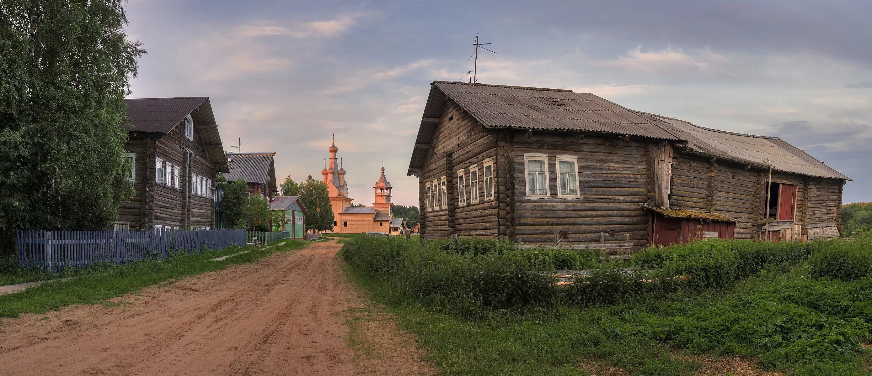 Качества жизни в деревнях. Деревня Кимжа Архангельской области. Кимжа Архангельская область лето. Кимжа Церковь. Кимжа деревня Церковь.