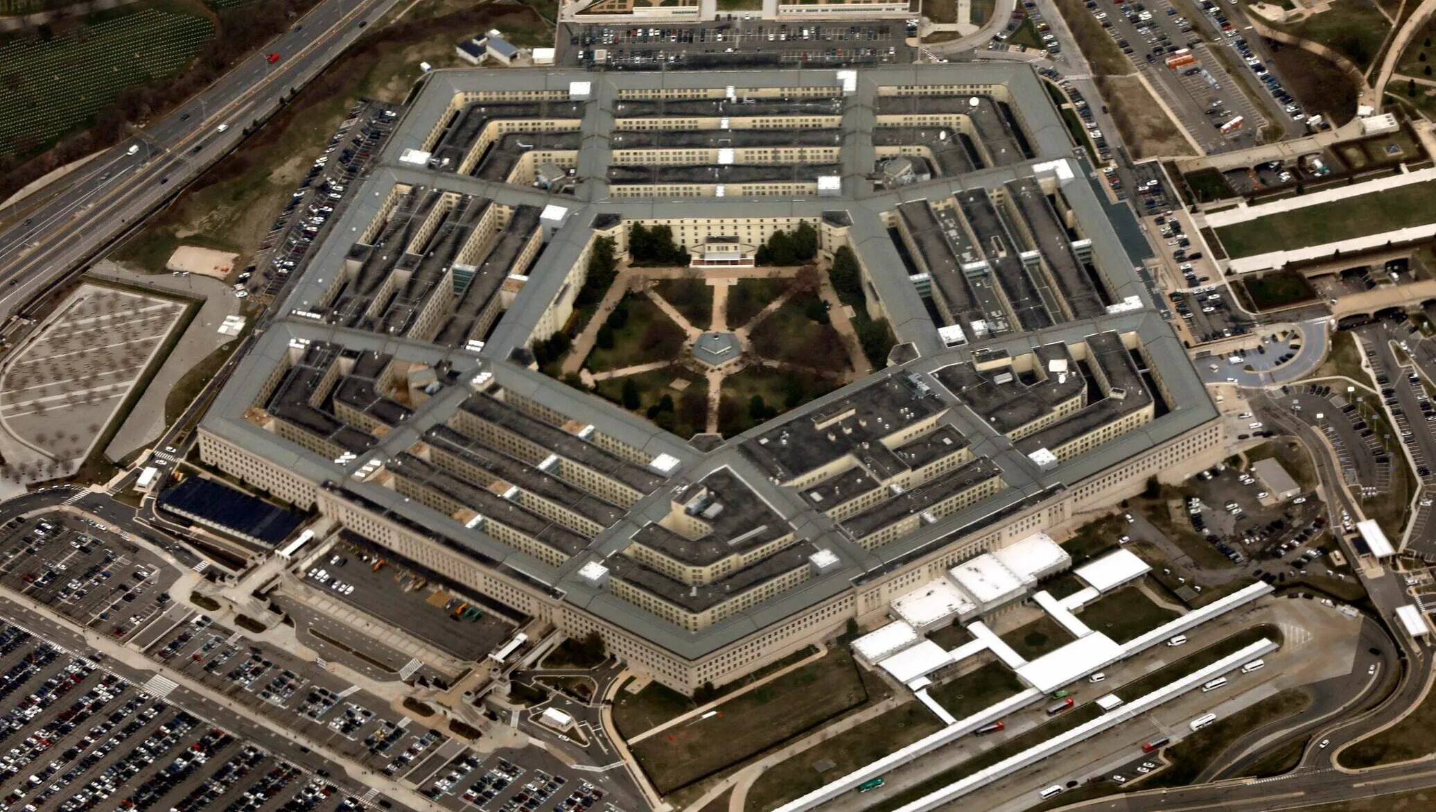 Пентагон работа. Министерство обороны сша пентагон. здание пентагона сша. министерство обороны сша здание. здание военного ведомства сша пентагон.