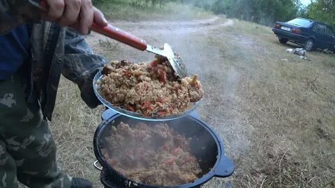 Приготовление плова в казане на костре видео