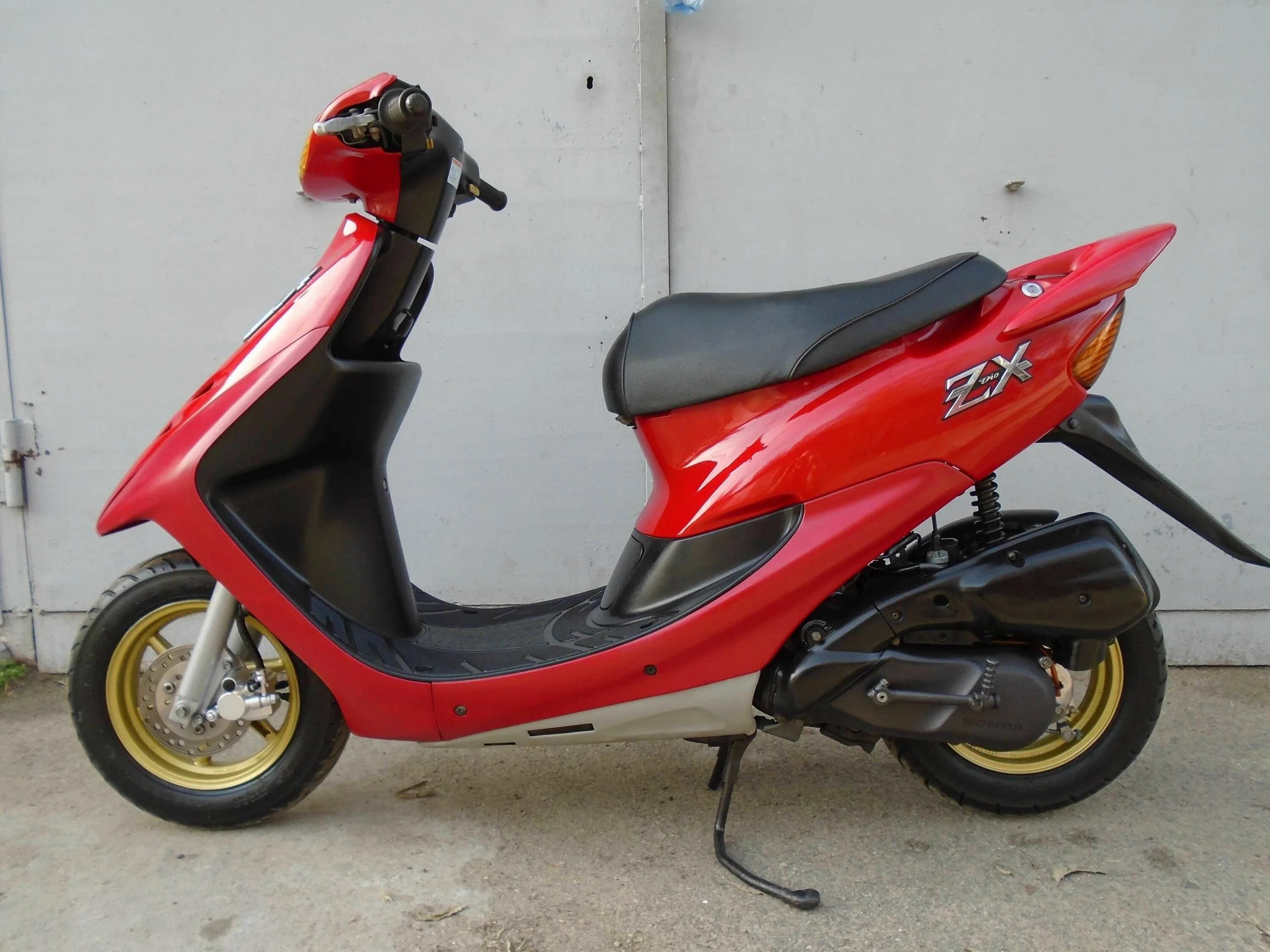 Купить скутер хонда 34. Dio af35. Дио 35 ZX. Honda Dio ZX. Хонда дио АФ 35.