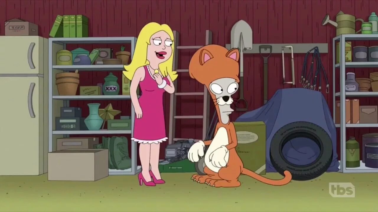 American dad Роджер. Роджер кошка американский папаша. Американский папаша Роджер в костюме. Чердак Роджера американский папаша. Американский папаша 17