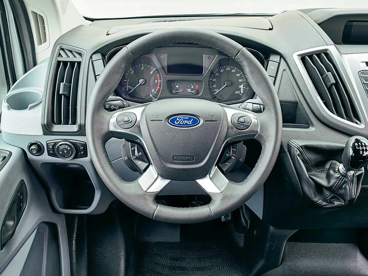 Ford Transit 2014 комплектации. Ford Transit 2018 салон. Форд Транзит 2016 2.2 дизель. Форд Транзит 2.2 2015.