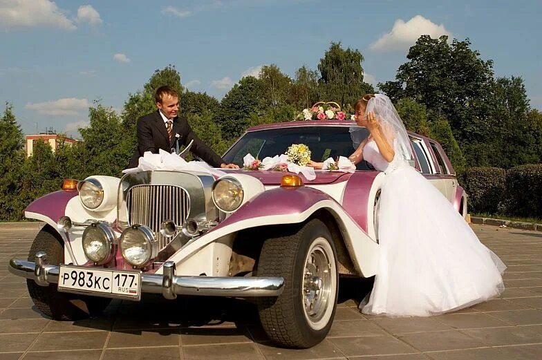 Машина будет свадьба. Свадебная машина. Ретро авто на свадьбу. Свадебная машина ретро. Ретро машина на свадьбу.