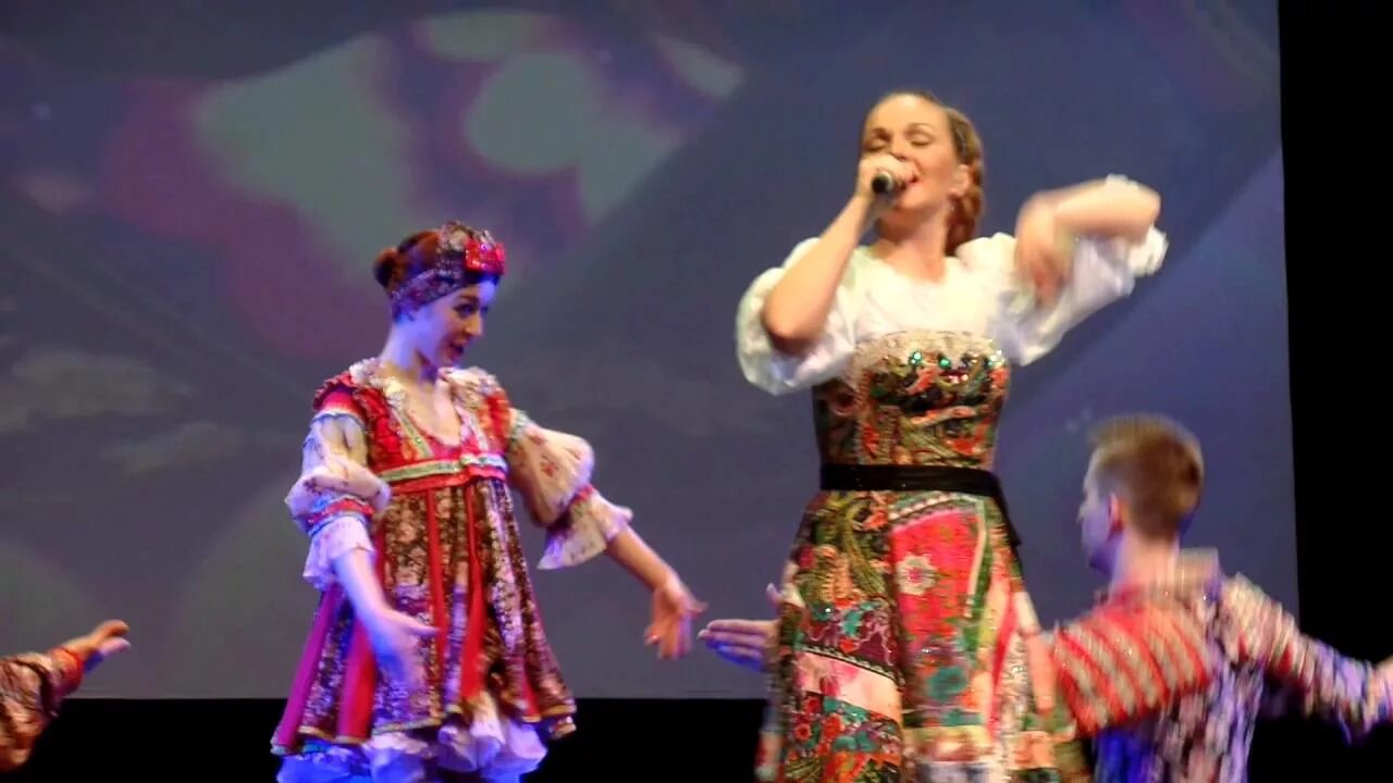 Марина девятова кадриль. Девятова фото кадриль. Марина девятова московская кадриль. Кадриль девятова текст. Марина девятова московская кадриль.