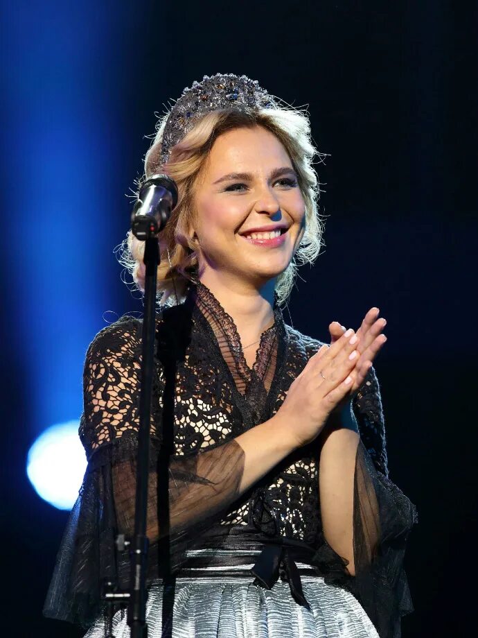 Ирина аллегрова 1988. Певицы современной эстрады. Катя лель 2021. Ирина аллегрова 2022. Певицы современной эстрады.