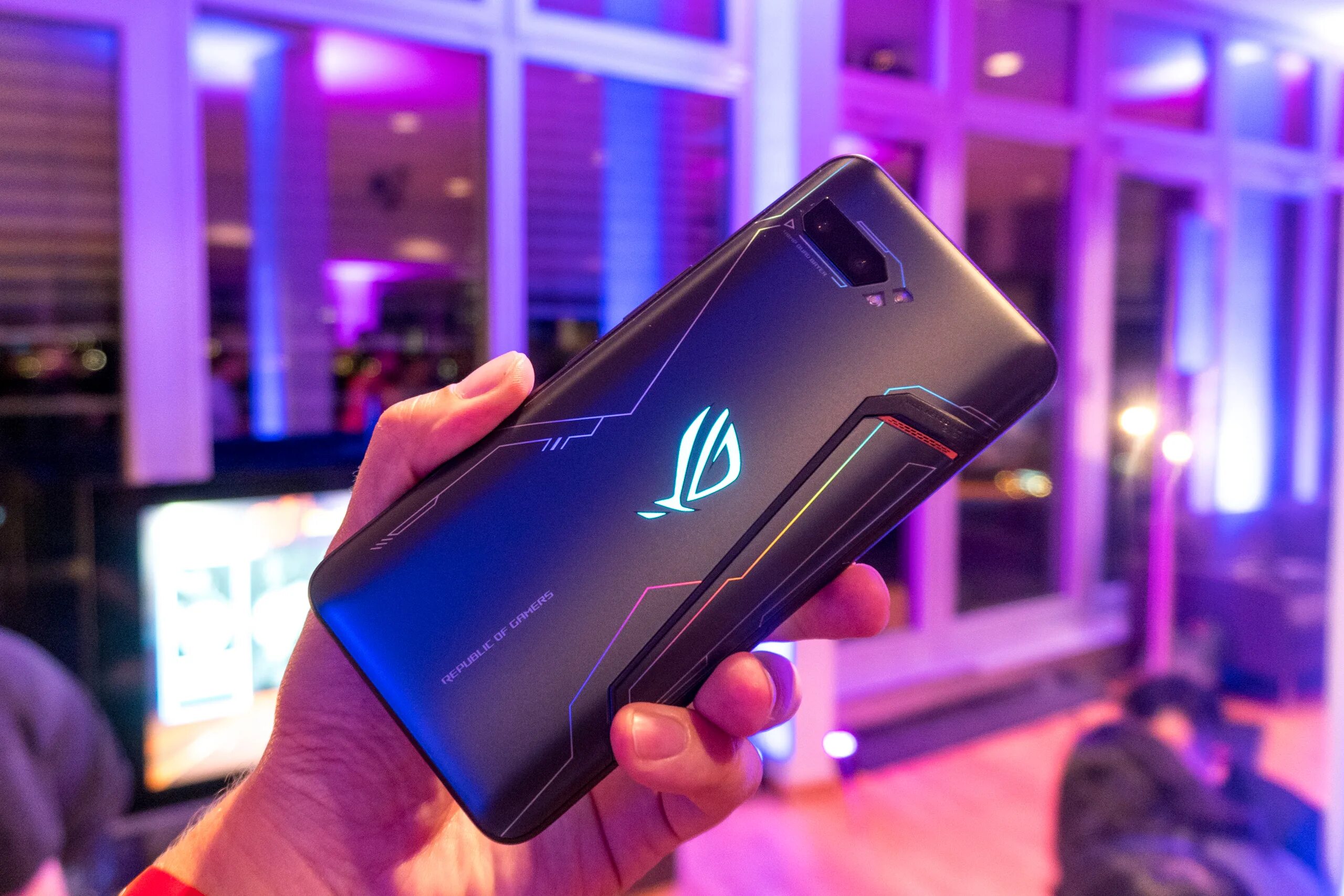 Какой самый хороший смартфон 2024 года. ASUS ROG Phone 2. ASUS ROG Phone 7. ASUS ROG Phone 4. ASUS ROG Phone 2 Ultimate Edition.