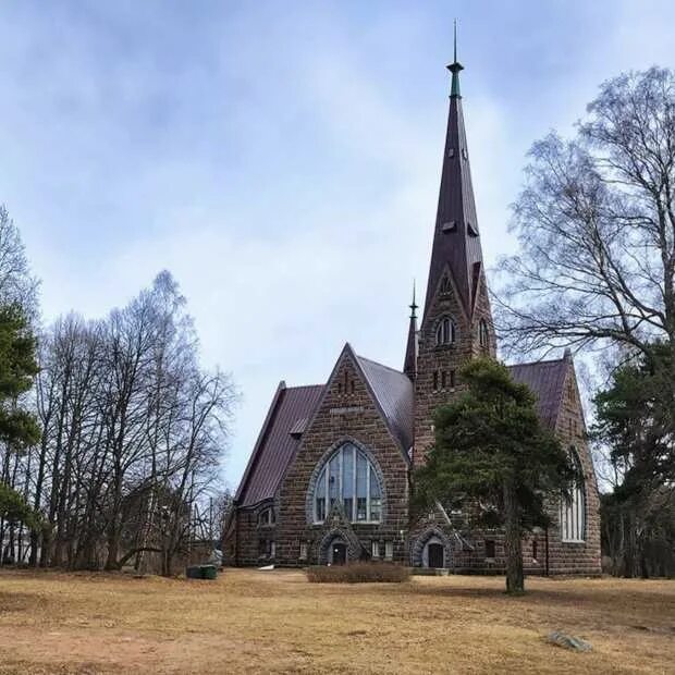 Приморск храмы. Лютеранская кирха мельниково, ленинградская область. Лютеранская кирха в приморске. Кирха святой марии магдалины в приморске, ленинградская область. Лютеранская финская церковь приморск.
