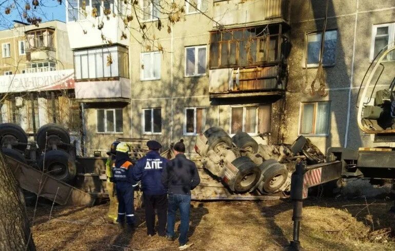 Авария в Златоусте сегодня. Чрезвычайные происшествия Челябинск. Страшное ЧП В Златоусте.