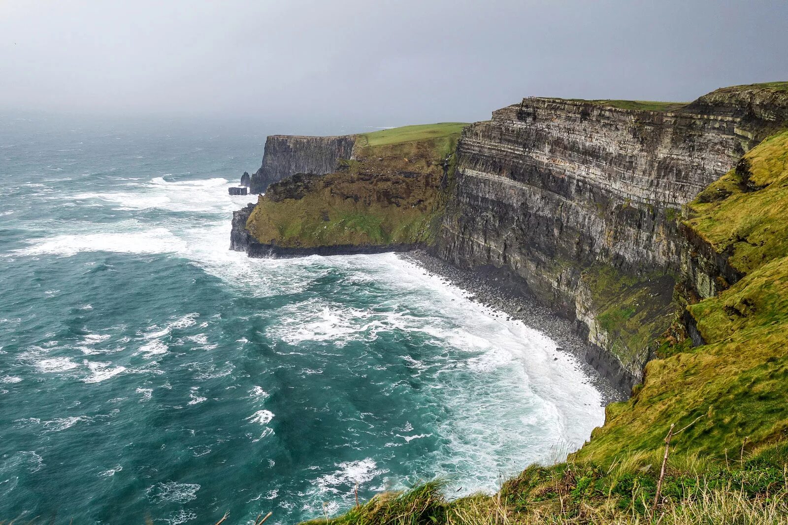 Белые клифы. Cliffs of Moher Ирландия. Скалы мохер Ирландия. Клиф Яянг. Клиф Близински.