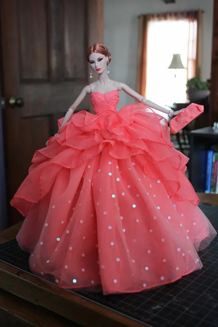 Бальные платья для девочек. Выкройка бального платья для барби в натуральную величину. Фатин подъюбник. Подъюбник для бального платья. Платье золушки.