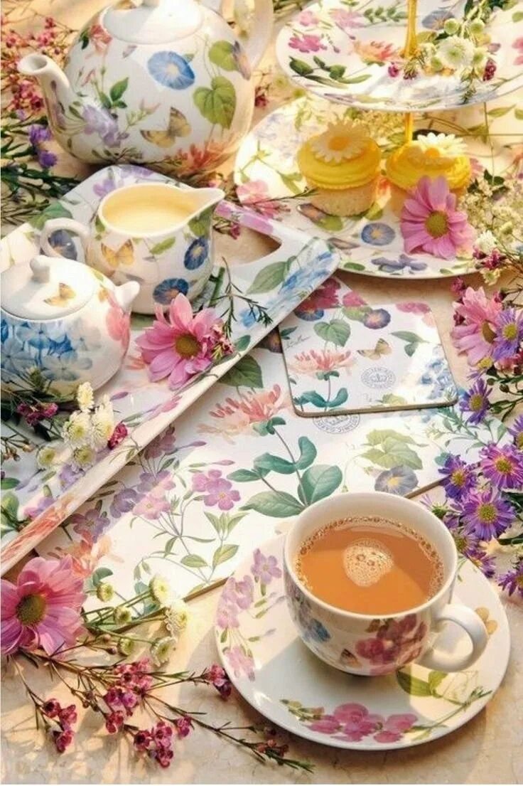 Красивое чаепитие картинки. Чаепитие. Утреннее чаепитие. Летнее чаепитие. Весеннее чаепитие.