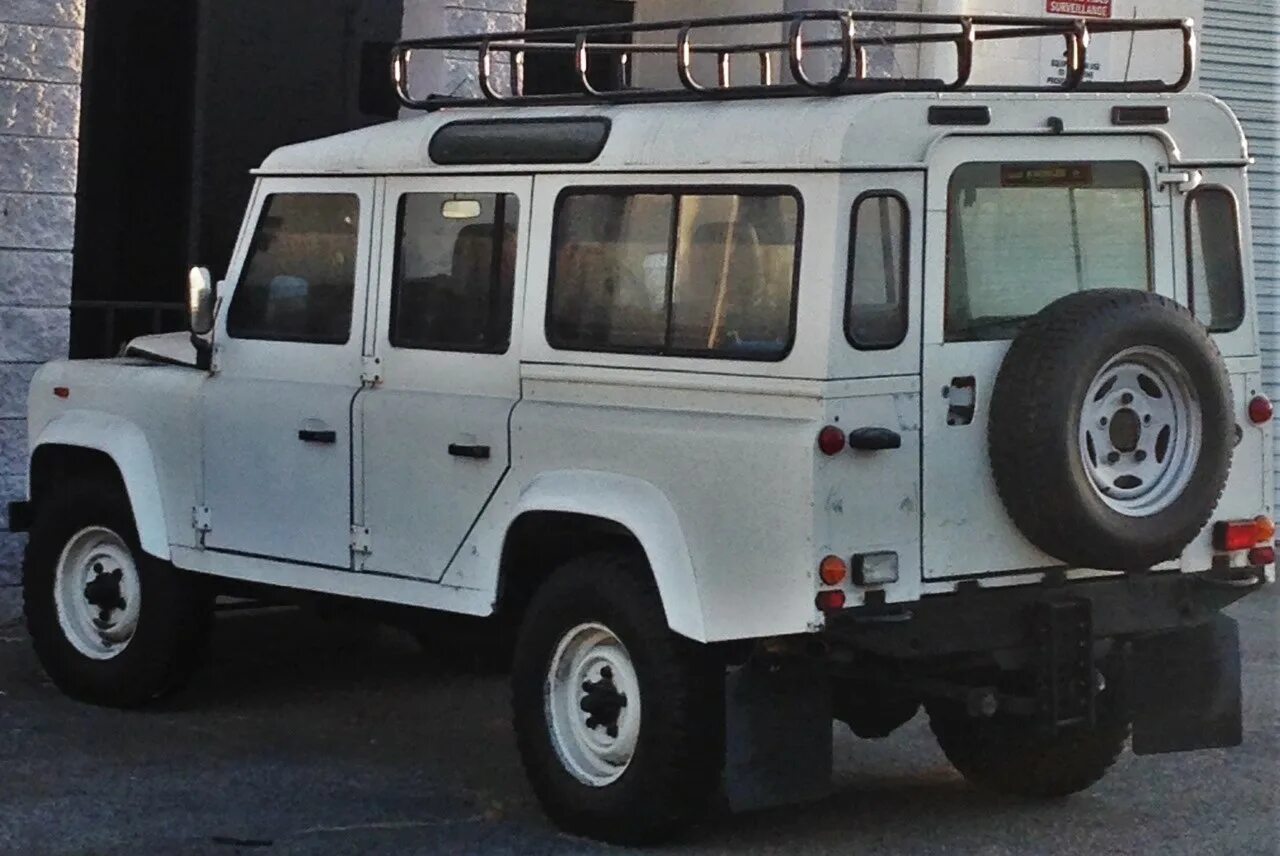 Рама Land Rover Defender 110. Дефендер 5. Defender 5 Door. Ленд Ровер Дефендер 1993г салон. File defender