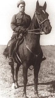 На этой фотографии запечатлены прославленные генералы кавалеристы