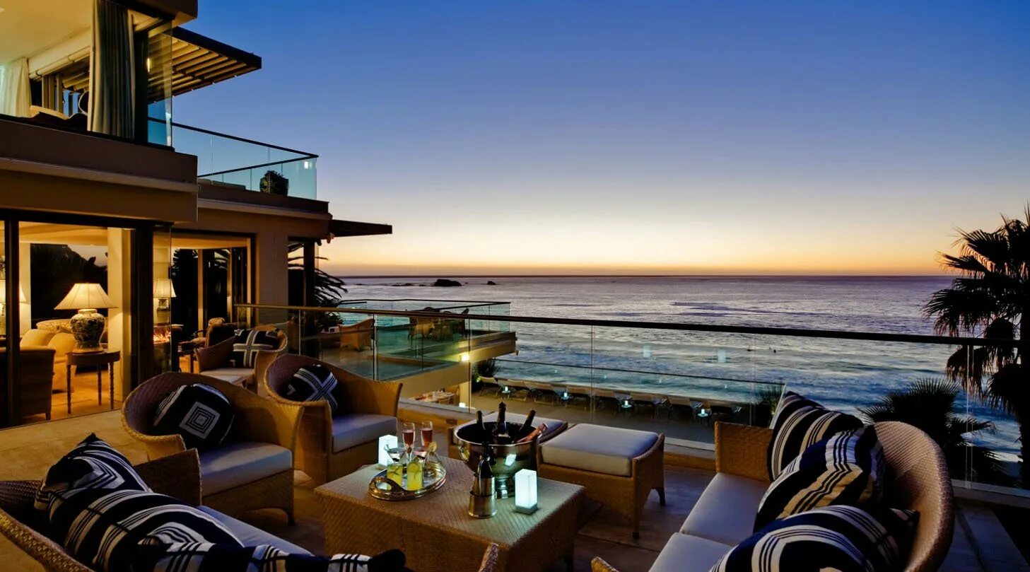 Обои роскошь. Гостиная комната в классическом стиле. Роскошь. Шикарная вилла на берегу моря. Роскошные машины.