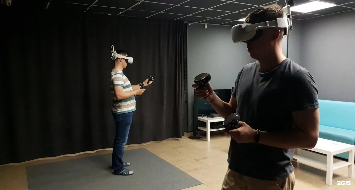 Виртуальной реальность Матрикс. VR Томск. Matrix VR Club, клуб виртуальной реальности. Уличный аттракцион виртуальной реальности.