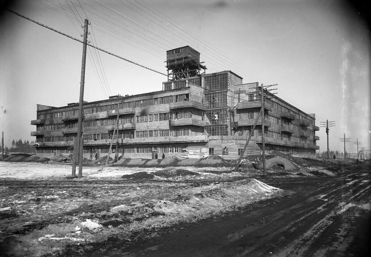 В каком городе находится завод уралмаш