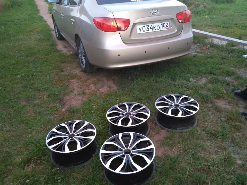 Размер дисков на хендай элантра. Диск hyundai elantra r15. литые диски хундай элантра 4. диски hyundai elantra r16.