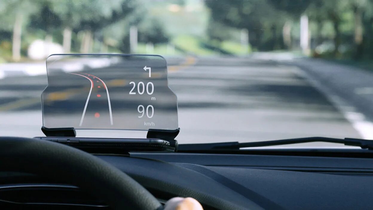 Opening head up. Проекционный дисплей (head up display). Проекция на лобовое стекло санта фе. Индикация на лобовом стекле теслы. Навигатор с проекцией на лобовое стекло.