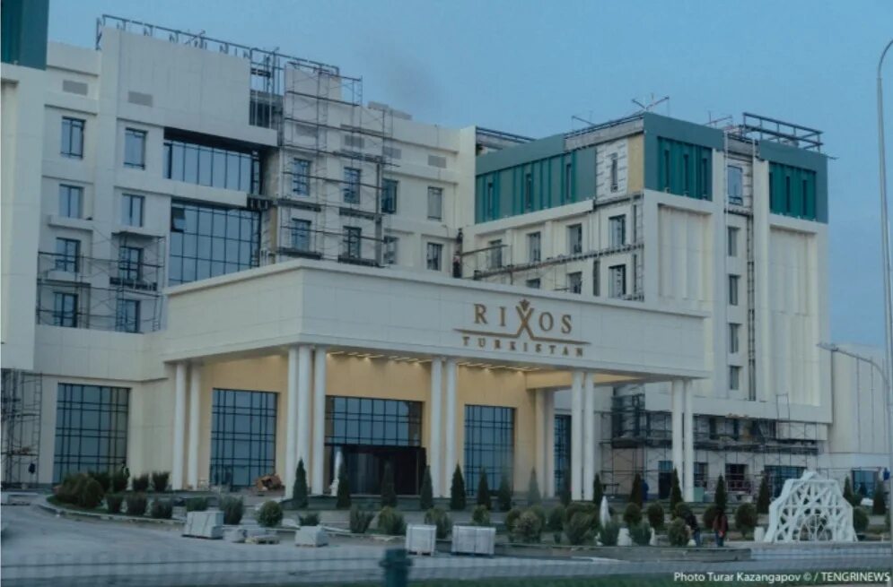 Керуен сарай туркестан. Ханшайым плаза туркестан. Туркестан гостиницы rixos. Ханшайым плаза. Риксос казахстан актау.