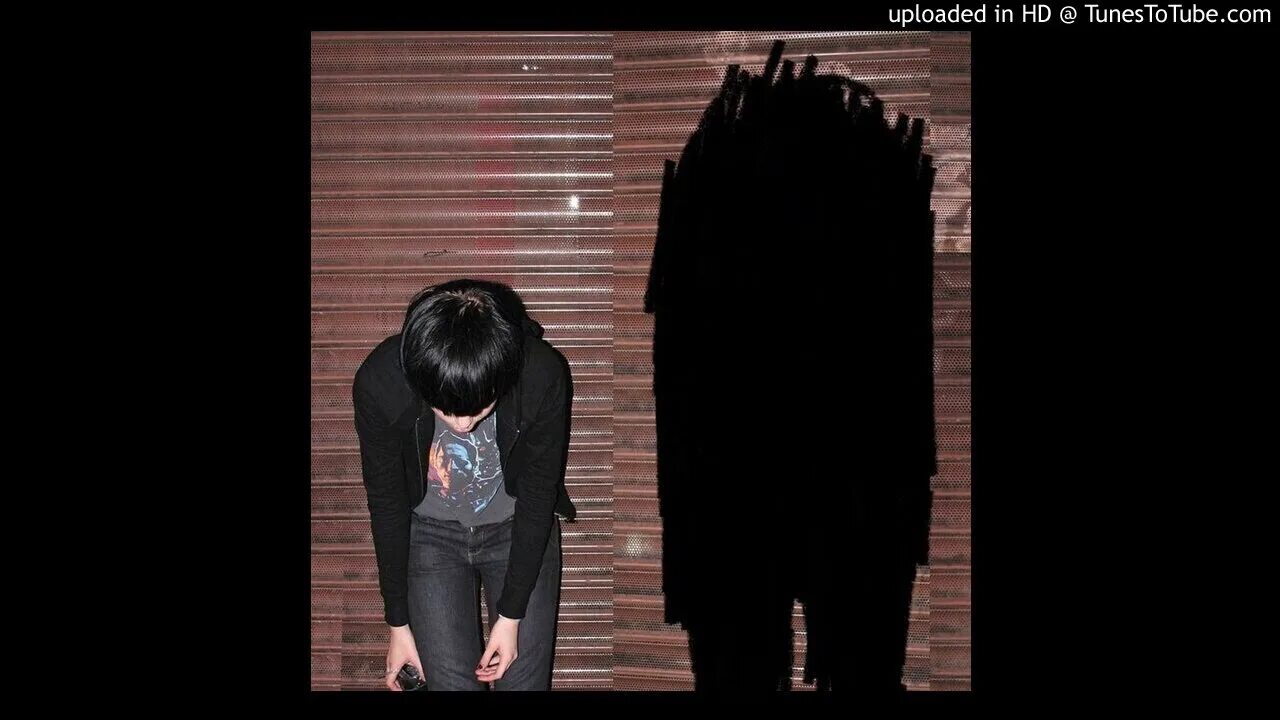 Crystal castles suffocation. Crystal castles альбом. crystal castles 2008. crystal castles (альбом, 2012). crystal castles - iii ( 2012 ).