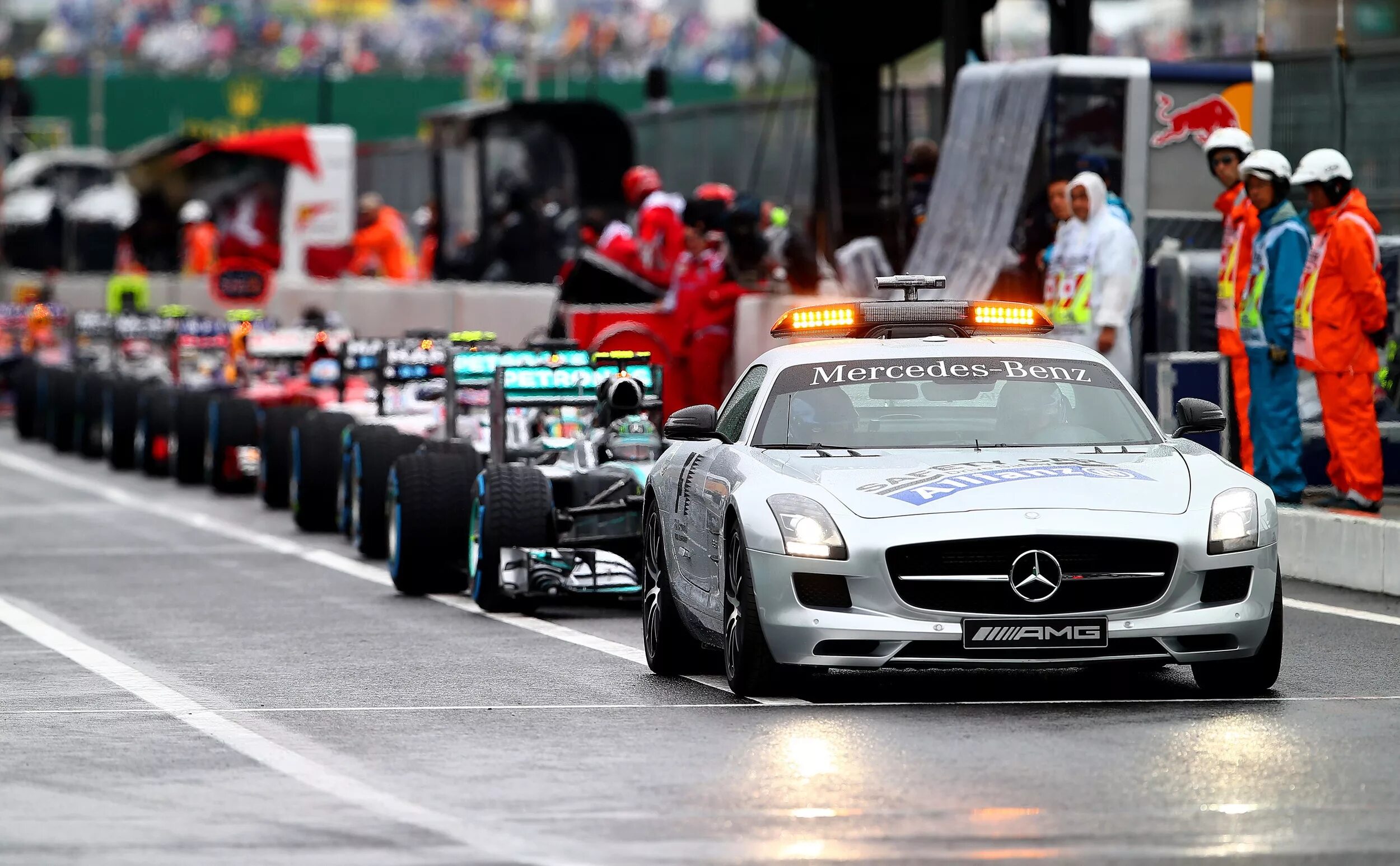 Mercedes Benz f1 2022. Mercedes Benz AMG f1. SLS Mercedes f1 Safety car. САФЕТИ кар Mercedes на f1 2022.