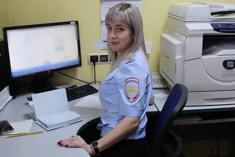 военный комиссариат с военным. объединенный отдел военного комиссариата, бутырский район. военкомат красносельского района г. дежурный в военкомате г камышина. дежурная окно.