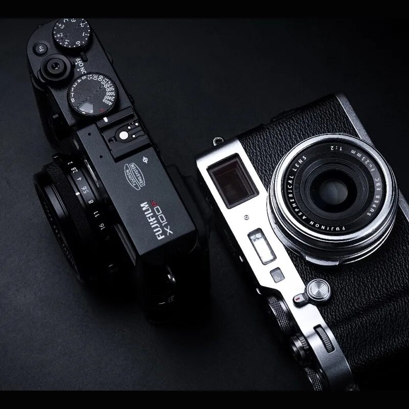 Компактный фотоаппарат fujifilm x100v серебристый. Fujifilm x100f. Fuji x100v. Fujifilm x100v. 100 x камера.