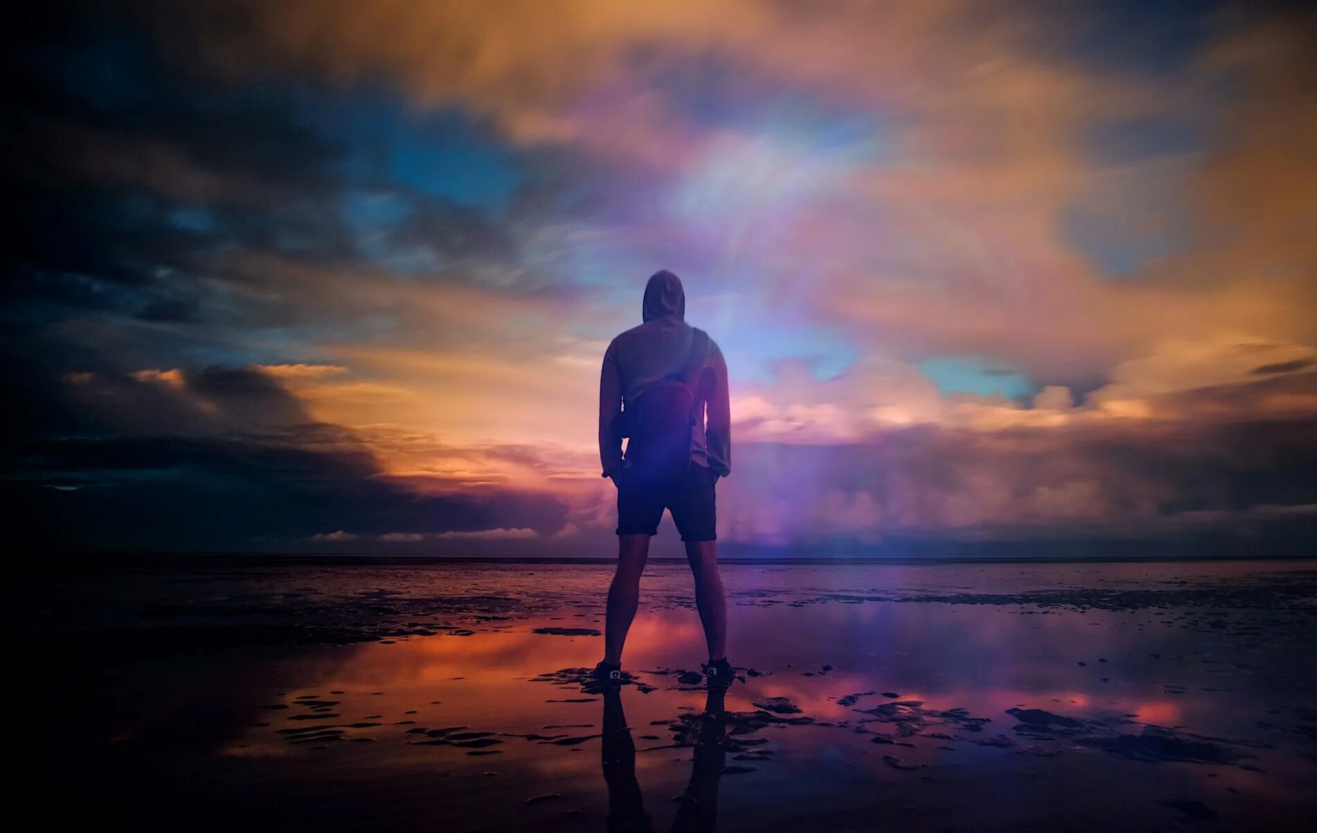 Магия стихий фэнтези. Медитация в горах арт. Человек молится богу. Принц персии песочный дух. Мощь человека.