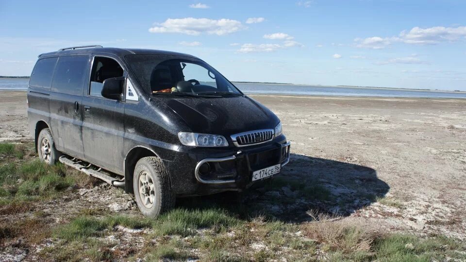 Хендай старекс полный привод купить. Hyundai Starex 4wd. Hyundai Starex, 2001 внедорожный тюнинговый. Hyundai Starex Offroad. Hyundai Grand Starex off Road.