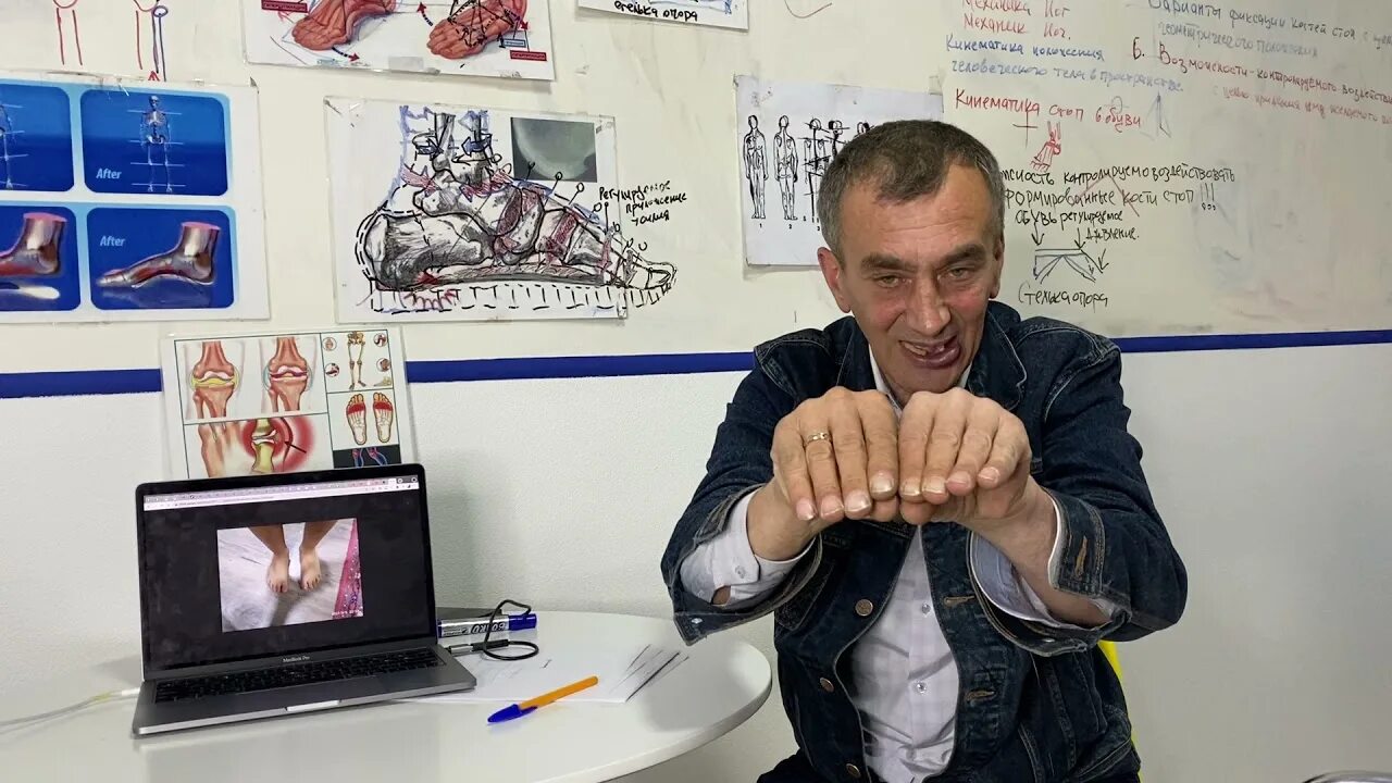 Дети на роликах. Роллердром спб для детей. Ногам дорогу роллердром. Ступни в школе. Школа ног санкт петербург отзывы.