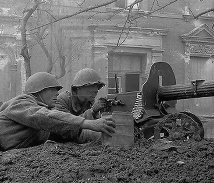 Ютуб вов 1941 1945. Пулеметчики максим второй мировой войны. пулемет максим 1941-1945. станковый пулемет максим 2 мировой войны. станковый пулемет максим великая отечественная.