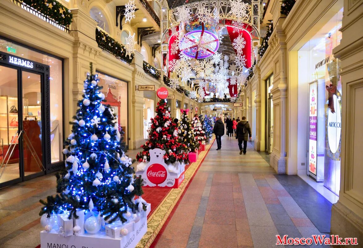 Новогодняя Москва ГУМ ЦУМ. Новогоднее украшение гума. Новогоднее украшения бутиков. Новогоднее украшение ЦУМ. Цум украшения