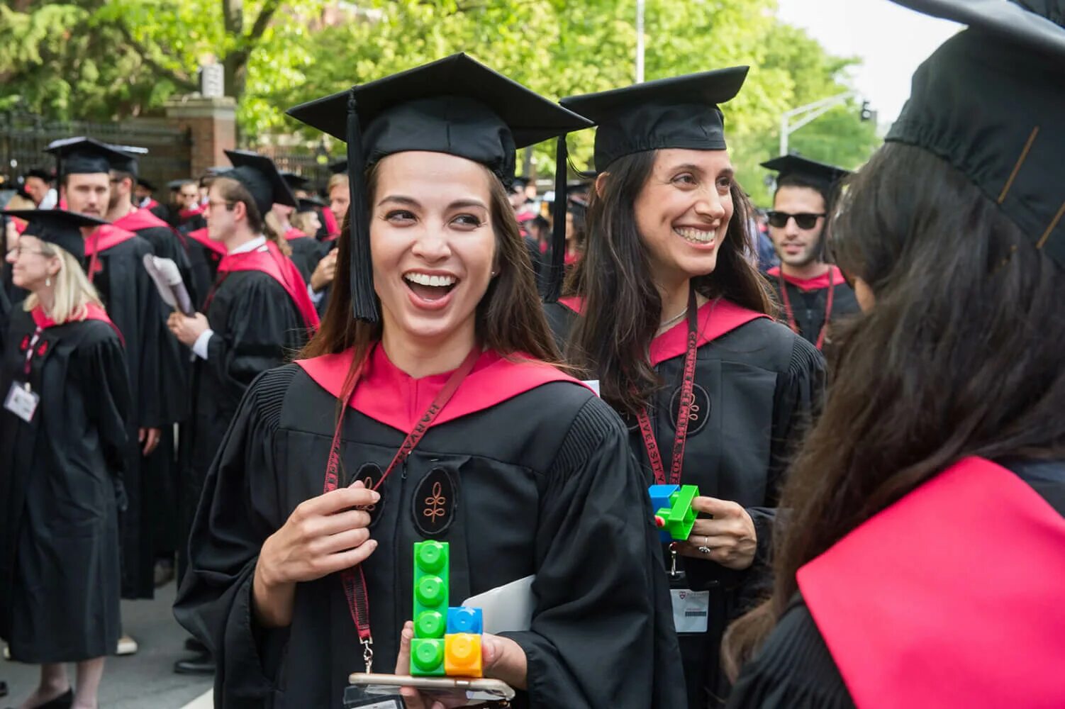 Школа гарвард. Ректор гарварда. Школа при harvard university. Гарвард университет. Гарвардский университет выпускники гарвардского.