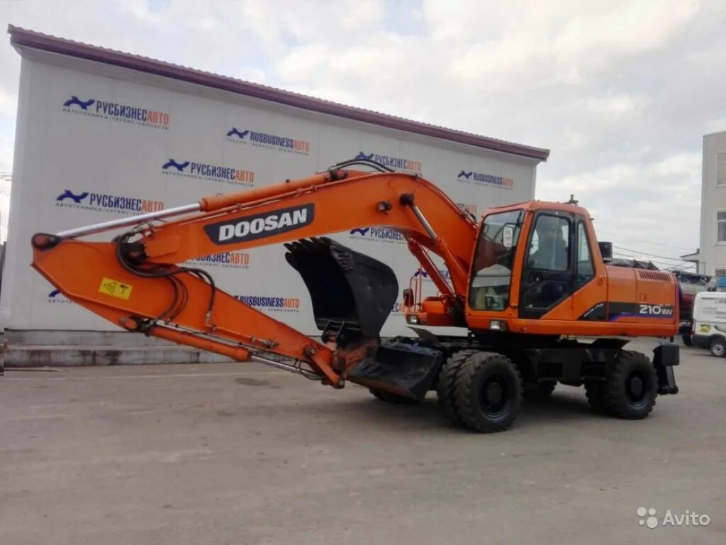 Solar 210w. Экскаватор колесный doosan solar 210w. экскаватор doosan solar 210w-v. doosan daewoo solar 210w-v. экскаватор дусан 210 колесный.
