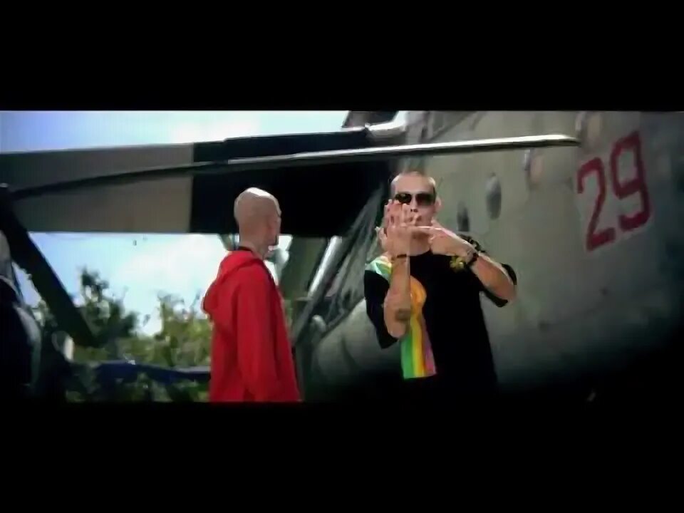 Гуф клип центр. St клипы. Гуф танец. St клипы. Балалайка ленинград.