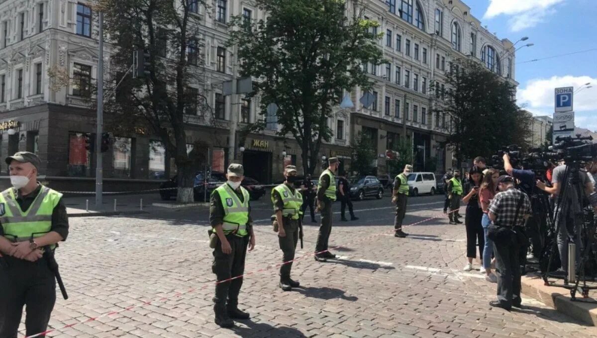 Новости сегодня захват. Киев Крещатик СБУ. Войска в центре Киева. Центр Киева сейчас. Банк в центре Киева захватили.