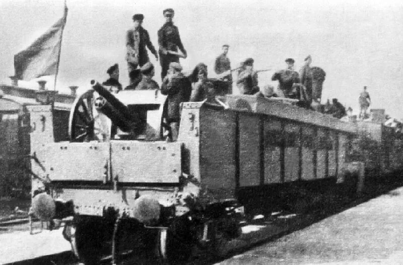 Бронепоезда гражданской. Бронепоезд красной армии 1918. бронепоезд ркка в гражданской. бронепоезда красной армии в гражданской войне в россии. бронепоезда ркка гражданской войны.