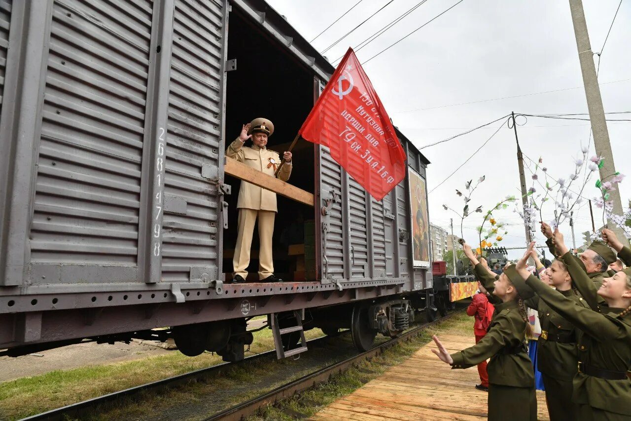 Поезд победы саратов. Ретро поезд воинский эшелон. Ретропоезда «воинский эшелон». Воинский эшелон ретро поезд Саратов. Ретро поезд Энгельс 2022.