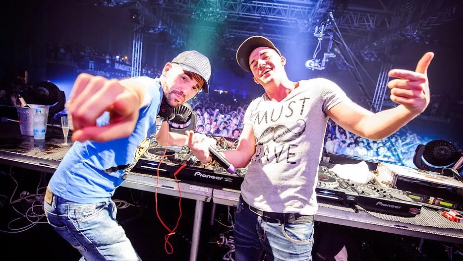 Tiesto like mike. Dimitri Vegas & like Mike фото.