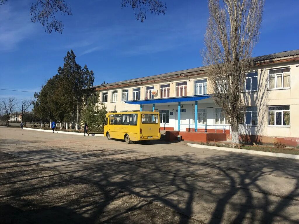 Полтавский лицей омская область. Школьники в классе. Моу верхнеполтавская сош. Полтавка школа. 4 школа полтавская.