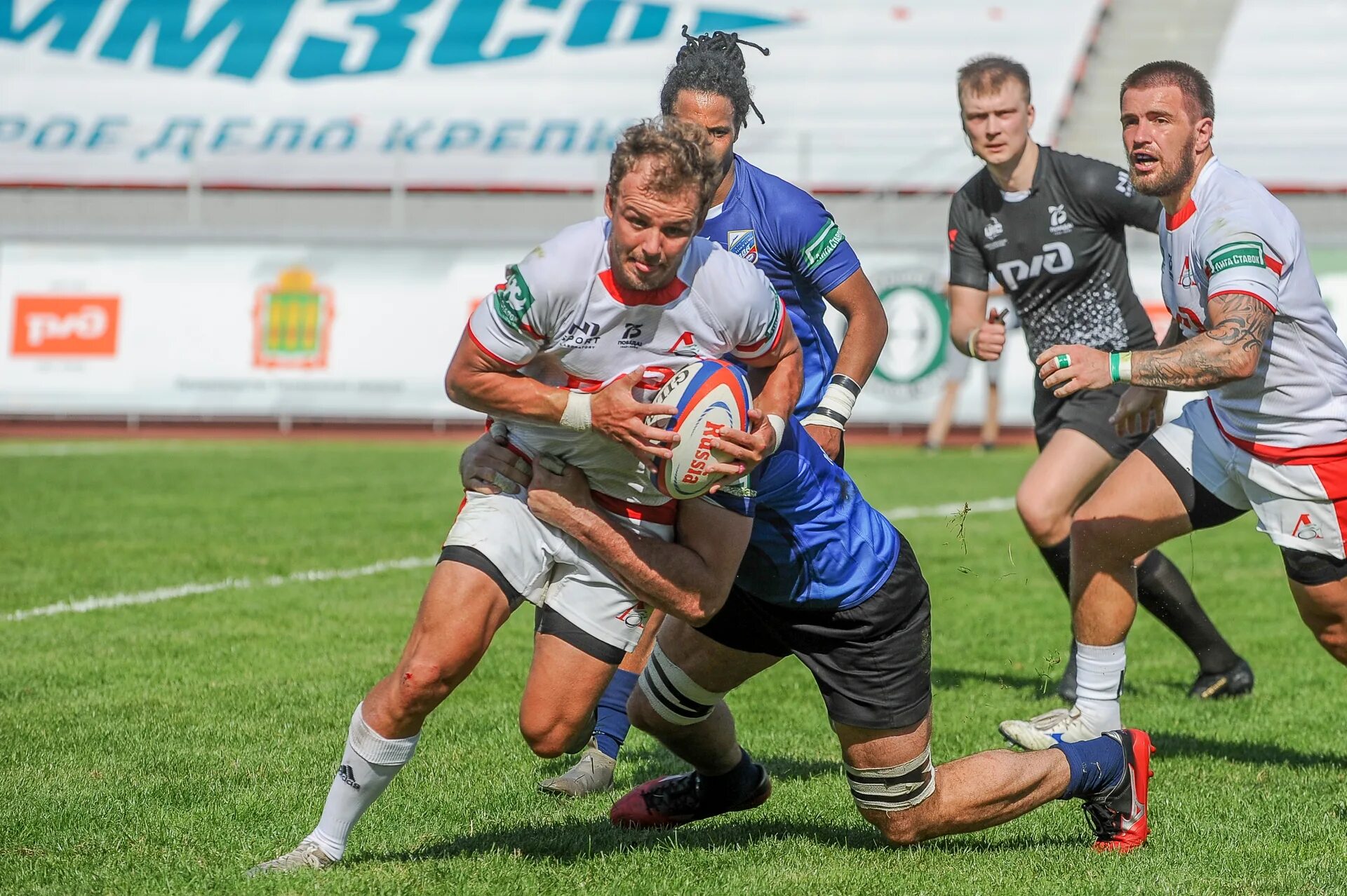 Локомотив пенза регби логотип. Локомотив пенза. Рк локомотив пенза логотип. Локомотив пенза регби. Пенза локомотив в саранске фото с трибун.