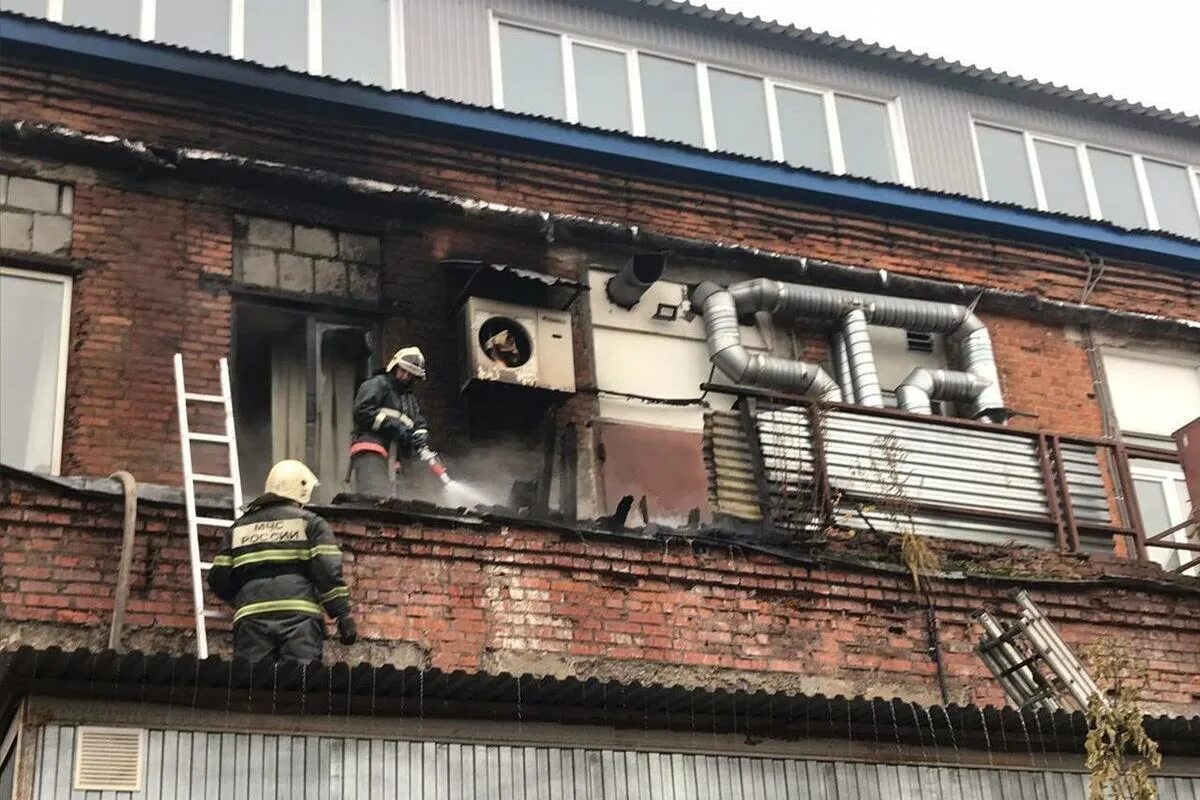 Поджог в туле. Пожар в туле. пожар в туле сегодня. пожар в туле сейчас. пожар некрасова 14 иркутск.
