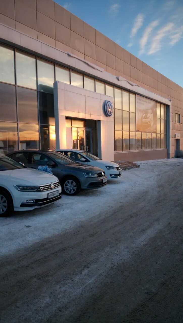 Volkswagen самара. Самара Московское шоссе Самара Самарские автомобили. Автосалон на Московском шоссе. Фольксваген на Московском. Самарские автомобили автосалон Самара.