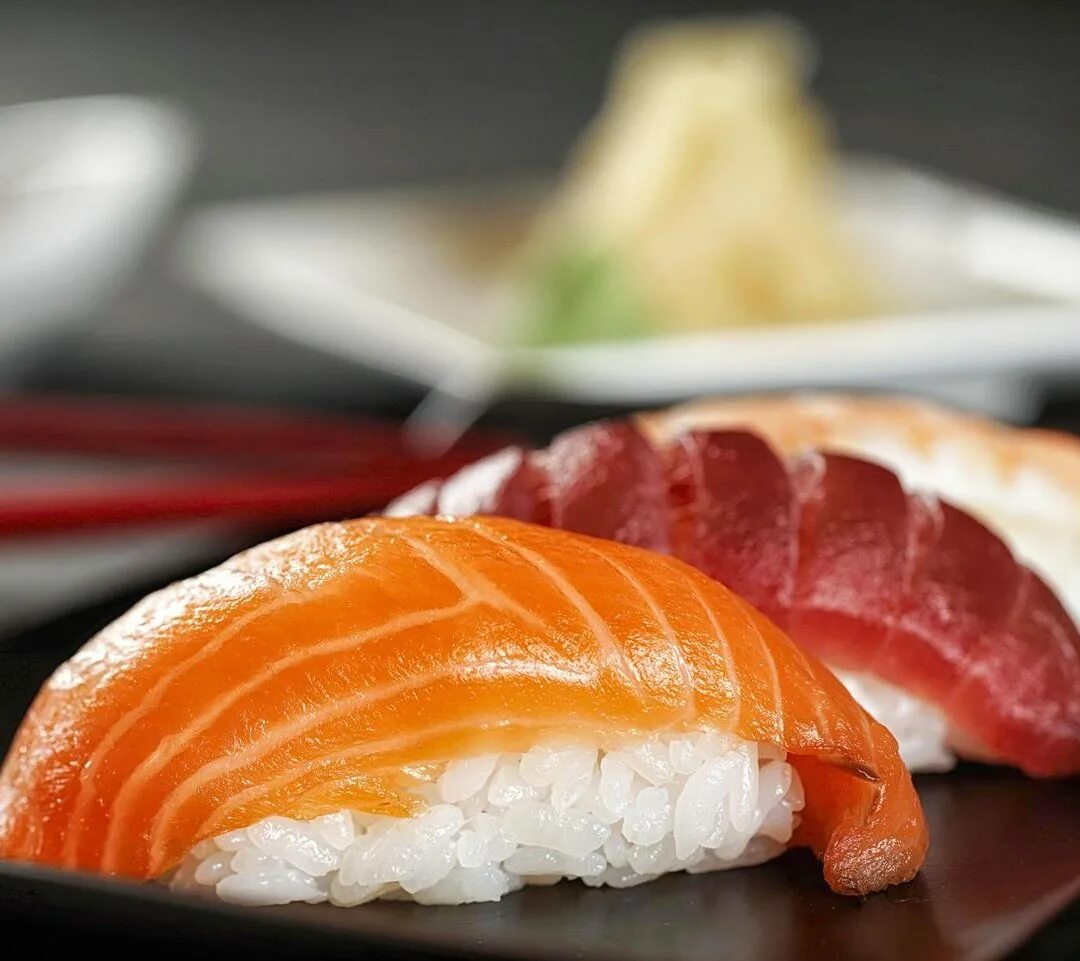 Нигири и сашими. Нигири и сашими. Нигири закуска. Нигиридзуси. Нигиридзуси.