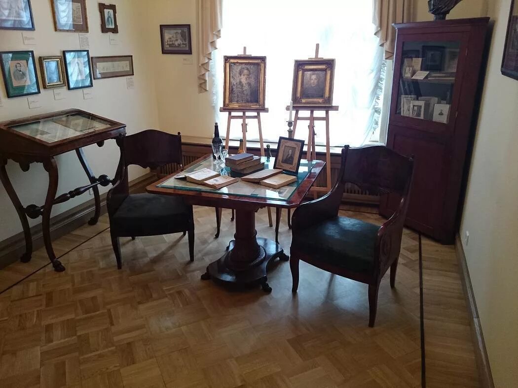 Музей герцена талас. Герцена. Герцена предметы. Музей герцен теодор. Дом музей герцена сивцев вражек внутри.
