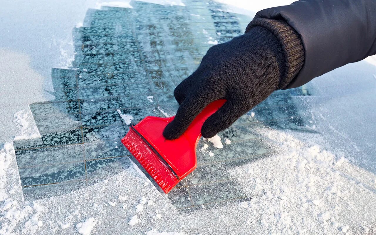 Снег искусственный для декорирования. Можно ли использовать снег. Искусственный снег для обсыпки. Можно ли использовать снег. Снег в тарелке.