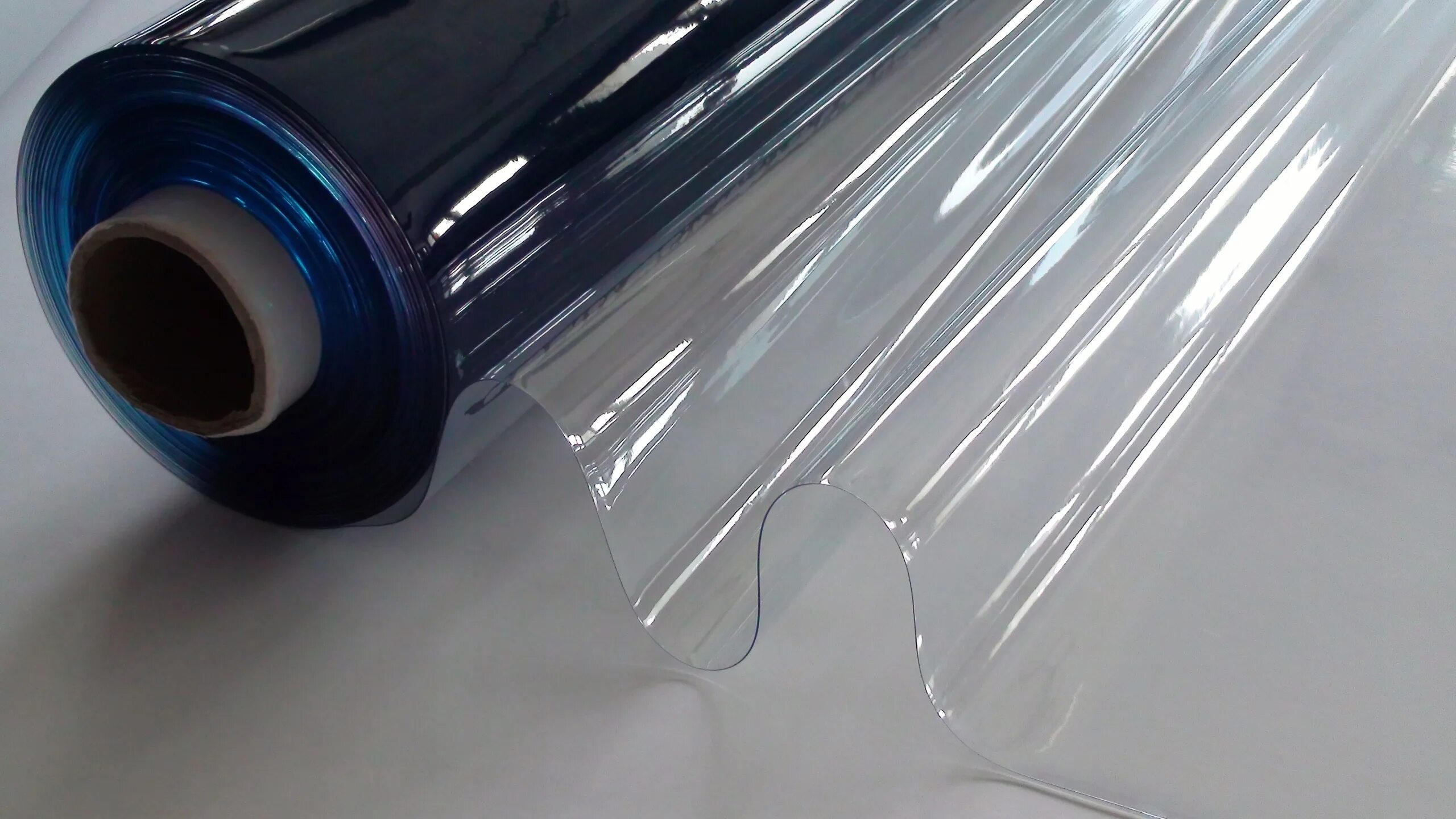 Прозрачный пвх 700 мкм. Пленка полиэтиленовая 150 (1,5*2 м) (тп аяском). (80мкр) 1метр. Металлизированная пленка oracal 352. Пленка п/э техническая 3м*100м (100мкр).